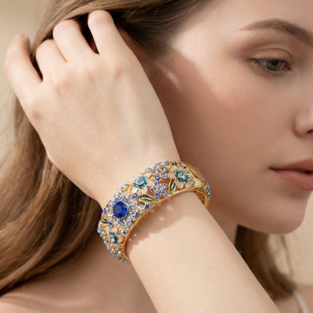 Womens Diamond-encrusted Full-circle Bracelet