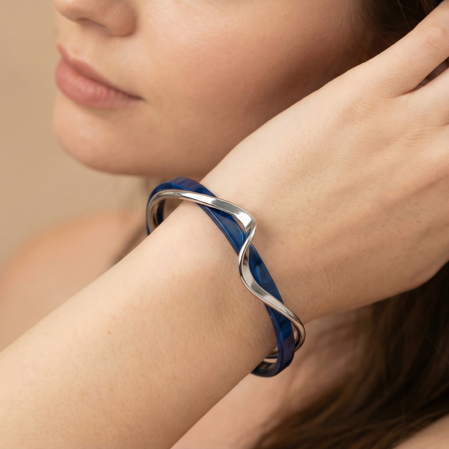 Light-luxury Panel Curved Metal-textured Korean-style Trendy Social Media Worthy Jewelry