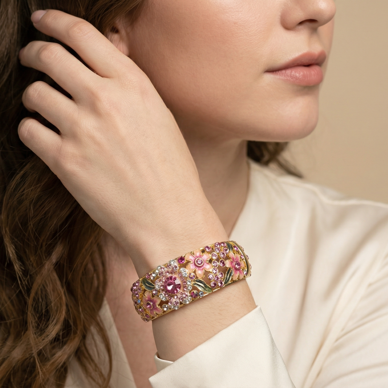 Womens Diamond-encrusted Full-circle Bracelet